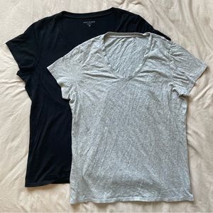 Mott&Bow | V-neck Tee | Pack of 2 | Size- Women’s Medium |